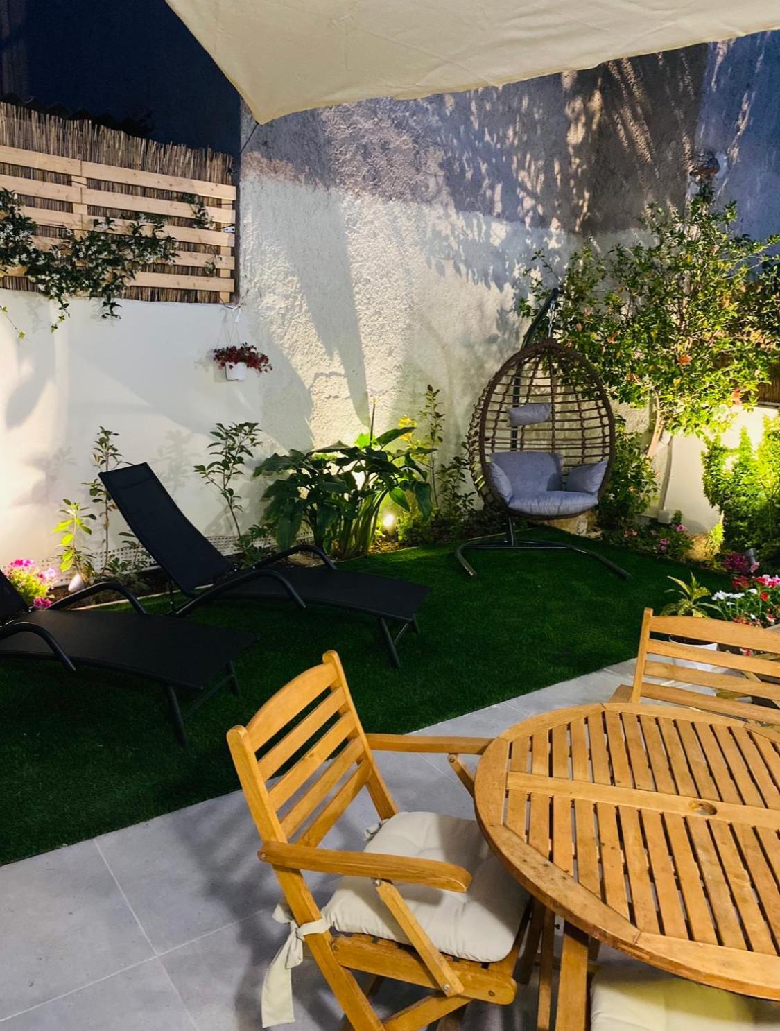 Ivy, 4 Minutes From The Sea Appartamento La Canea